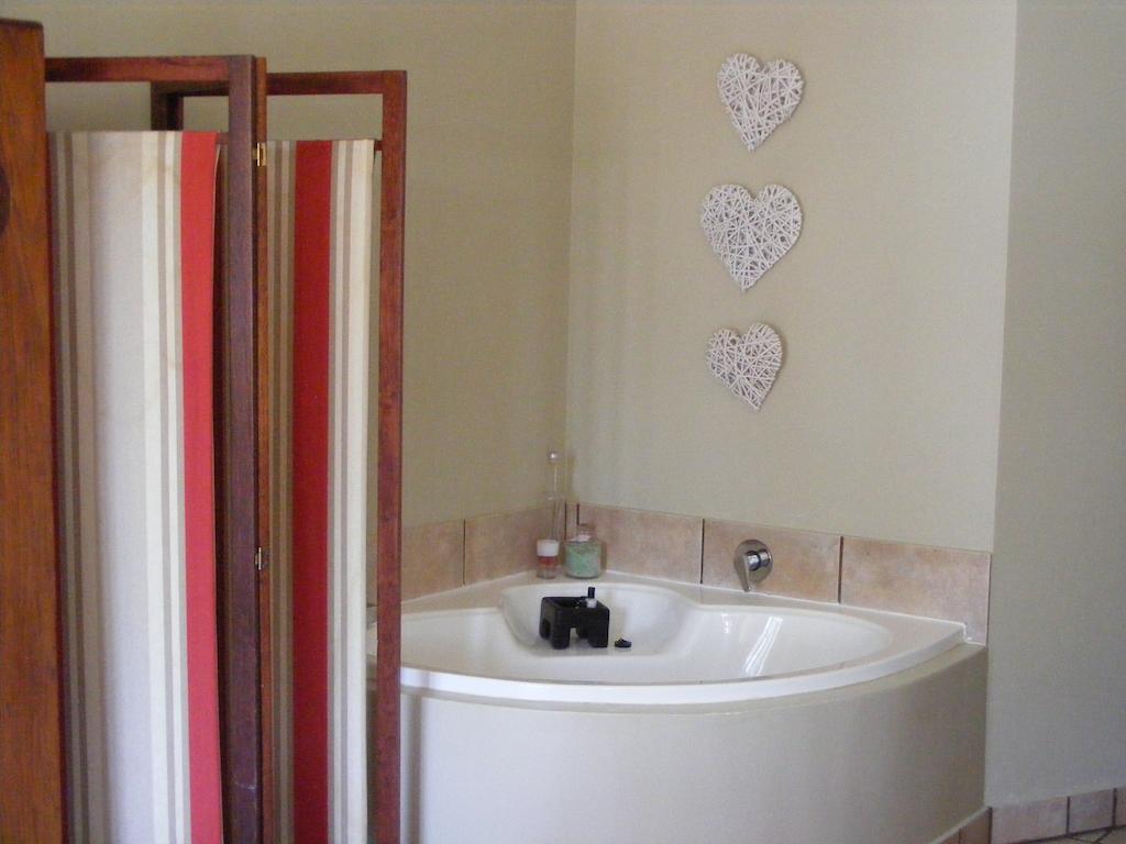 Joan'S Bed And Breakfast Durban Oda fotoğraf